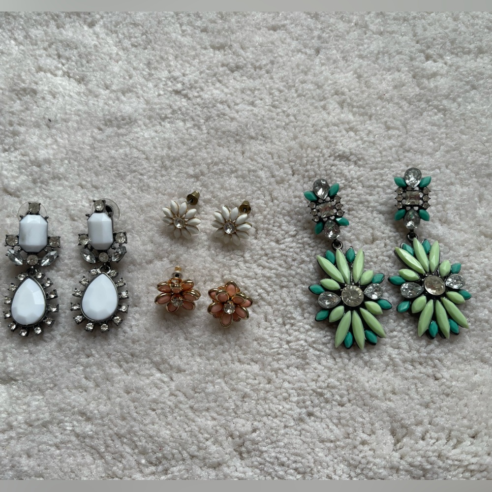 Lot of 4 pairs of Multi-Color Earring Set